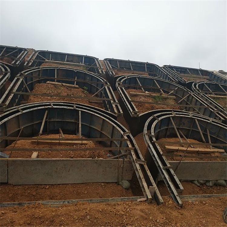拱形骨架護坡模具使用(yòng)在湖(hú)北高速